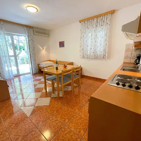 Ljiljana Apartment