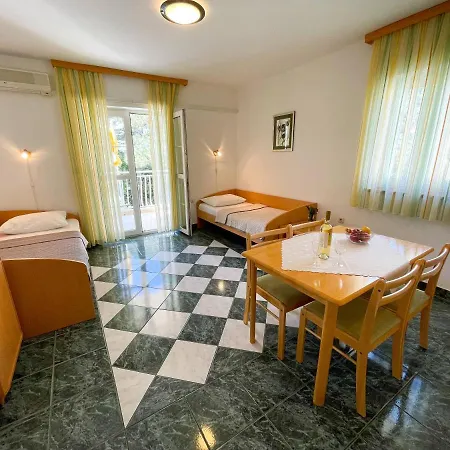 Apartment Ljiljana