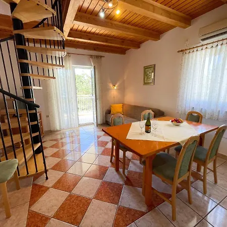 Ljiljana Apartment